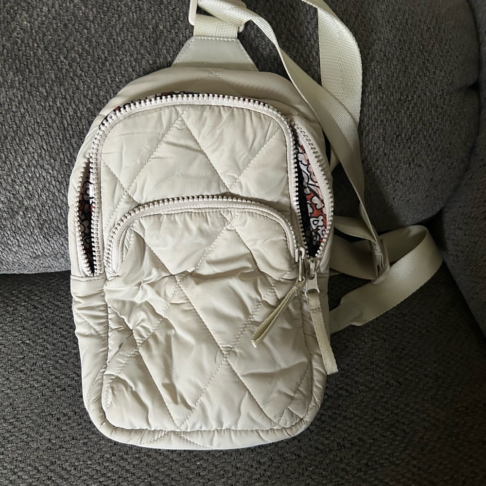 Vera Bradley Cream Quilted Crossbody Bag with Geometric Pattern